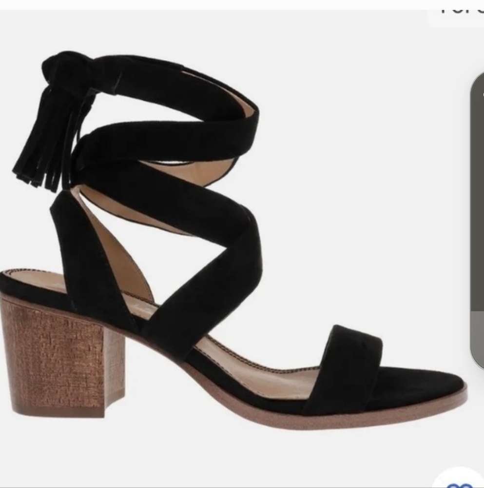 Elegant Black Women's Sandal with Block Heel